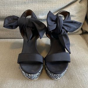 Donald Pliner Espadrilles size 8